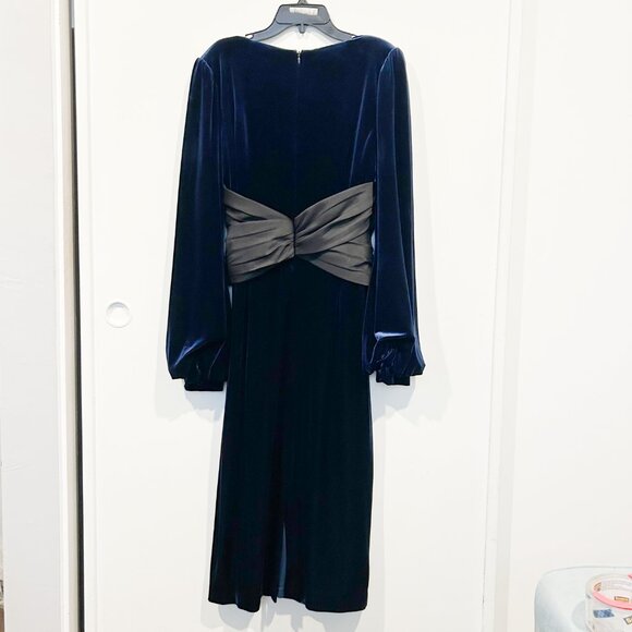Badgley Mischka Blue Velvet Plunge Neckline Long Sleeve Midi - Picture 4 of 11